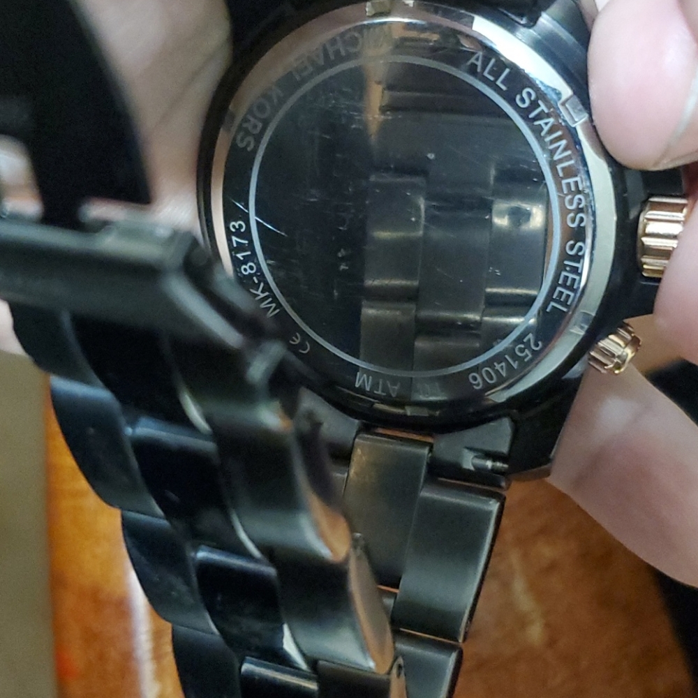 Michael Kors Watch - Picture 6 of 6